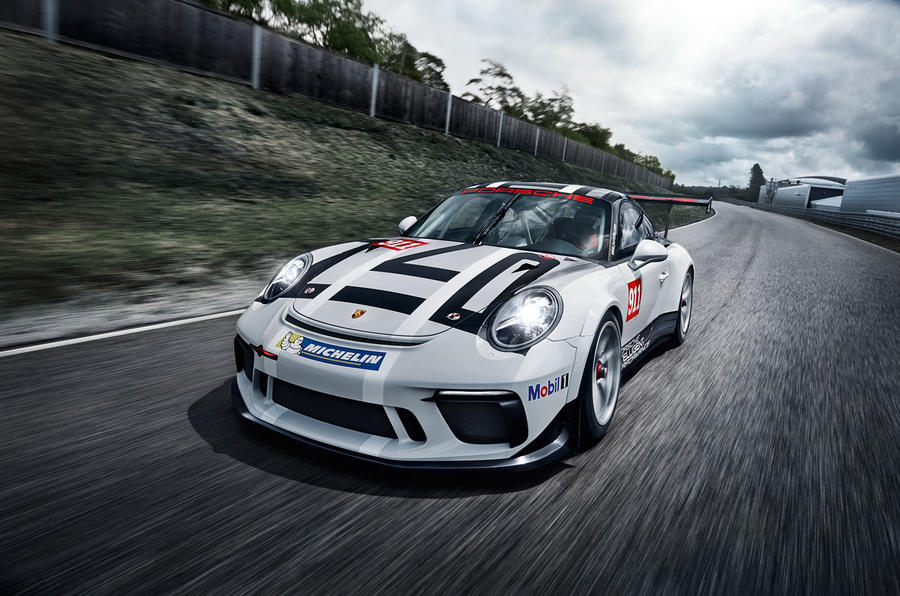 سيارة سباق "بورش" 911 GT3 موديل 2017 تدشّن رسميا في باريس Porsche 1