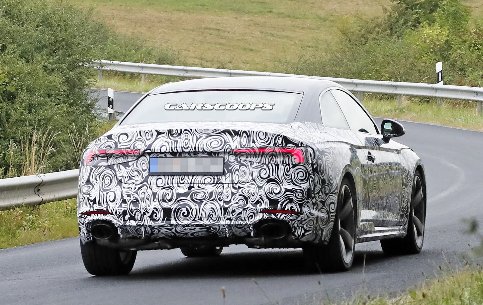 new-audi-rs5-coupe-scoop-7
