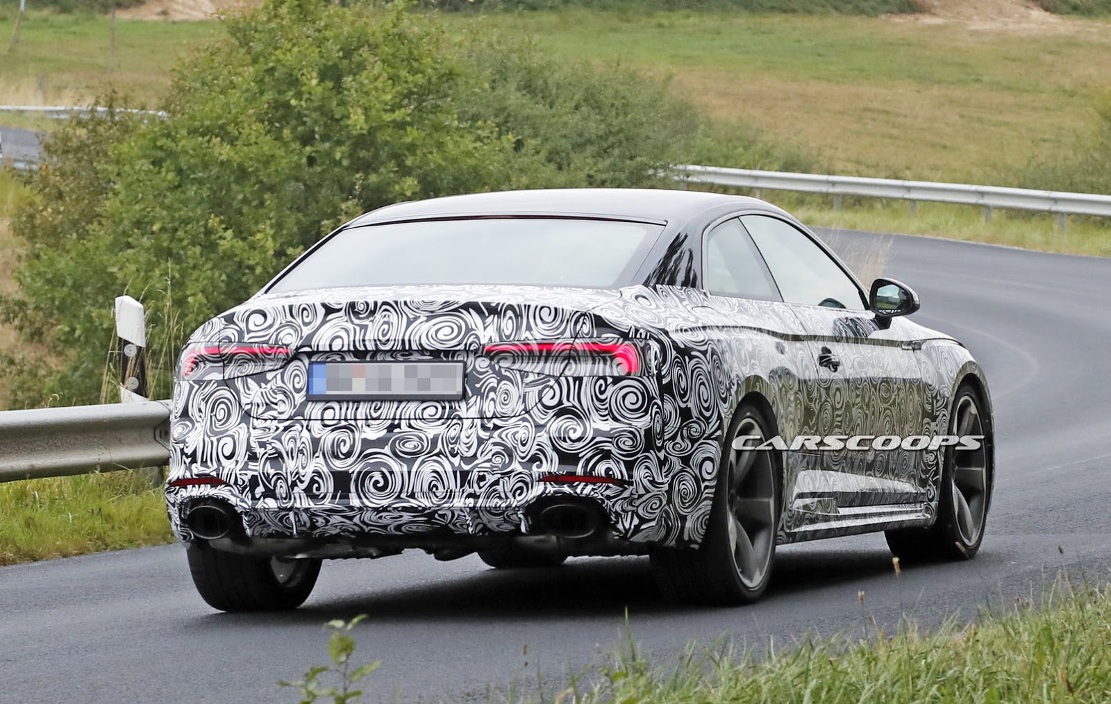 new-audi-rs5-coupe-scoop-8