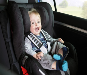 تعرف على الطريقة الصحيحة لربط حزام الأمان بمقعد طفلك في السيارة