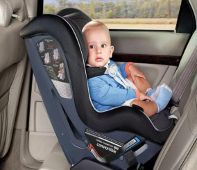 المقعد المُوجَّه للخلف أكثر أمانا للطفل في السيارة