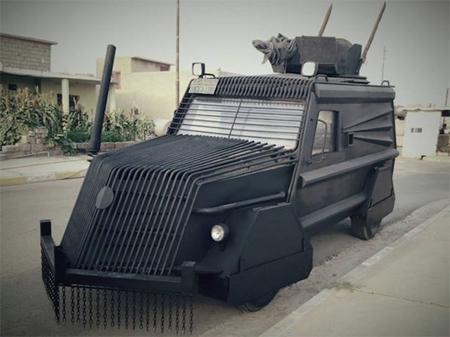 “بالصور” هذه المركبات المدرعة المعدلة موجهة لمحاربة داعش في الموصل