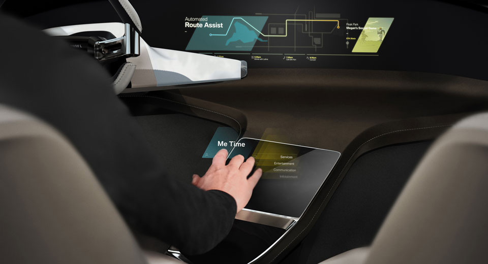 "بي إم دبليو" تخطط للكشف عن نظام لمس بالهولوجرام خلال معرض الإلكترونيات الاستهلاكية 2017 BMW 1