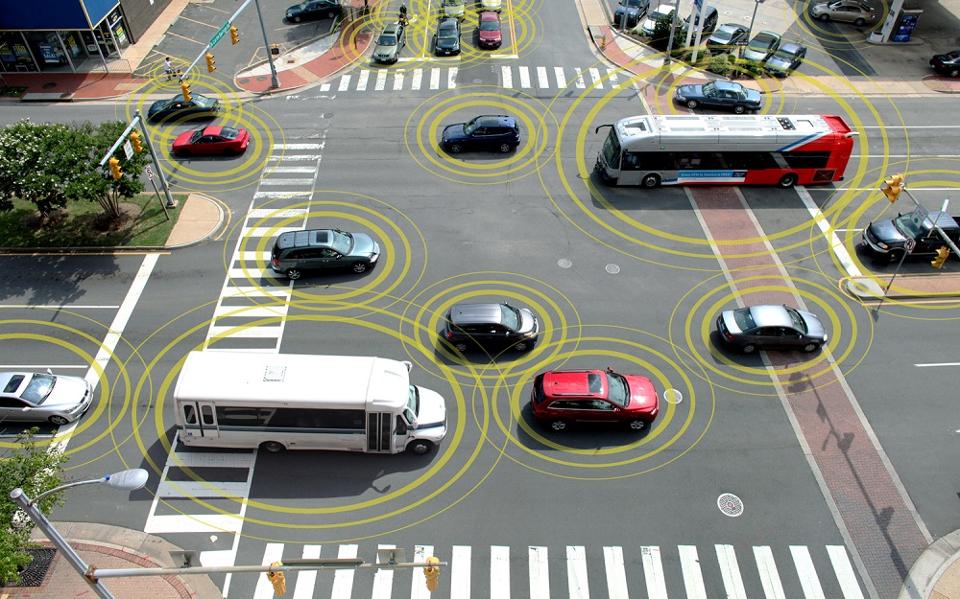 الحكومة الأمريكية تصدر توجيهات مبدئية لاستخدام نظم التواصل بين السيارات من بداية 2020