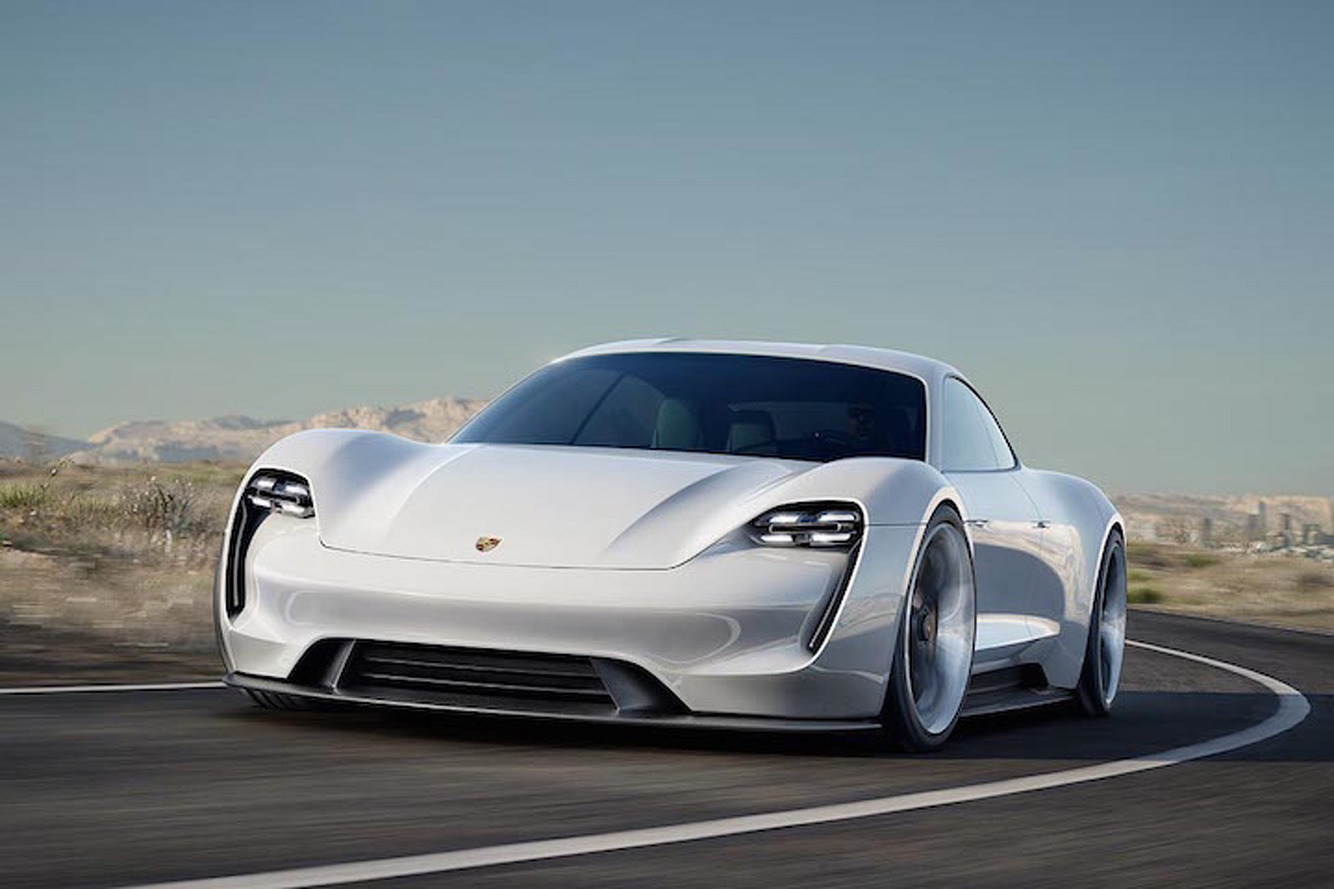 "صور تجسسية" يعتقد أنها لسيارة "بورش" الكهربية القادمة 2019 وتختبر بجسم الباناميرا Porsche 5