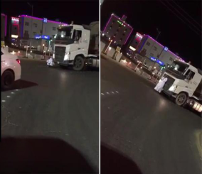 “فيديو” شاهد لحظة اعتراض مواطن شاحنة بدوار في بيشة