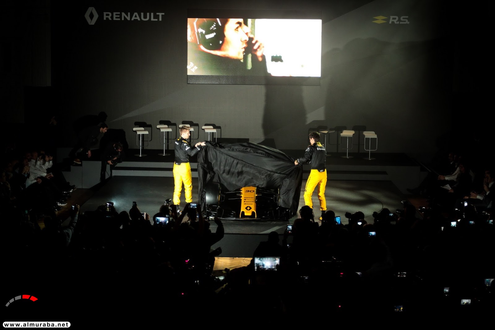 "رينو سبورت" تأمل الفوز بالفورمولا 1 بسيارة السباقات الجديدة كليا Renault Sport RS17 62
