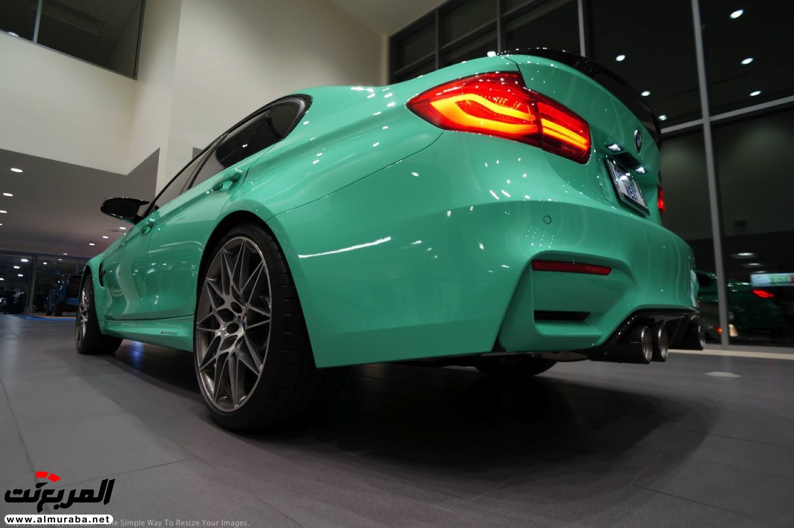"بالصور" شاهد "بي إم دبليو" F80 M3 الخاصة بطلاء النعناع الأخضر BMW 98