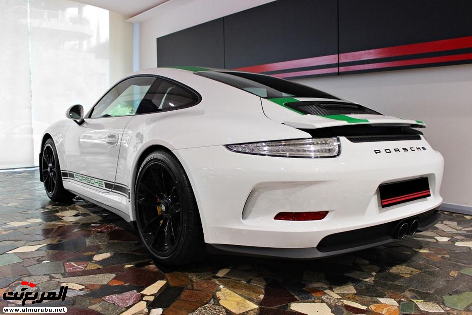 "بورش" 911 R معروضة للبيع مقابل 4.46 مليون ريال سعودي! Porsche 25