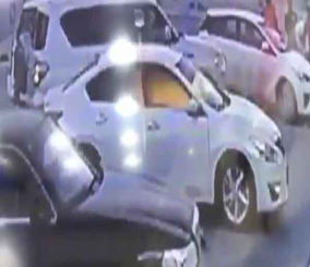 "فيديو" شاهد شابان إماراتيان ينجوان من الموت إثر انفجار عبوة غاز داخل سيارتهما 2