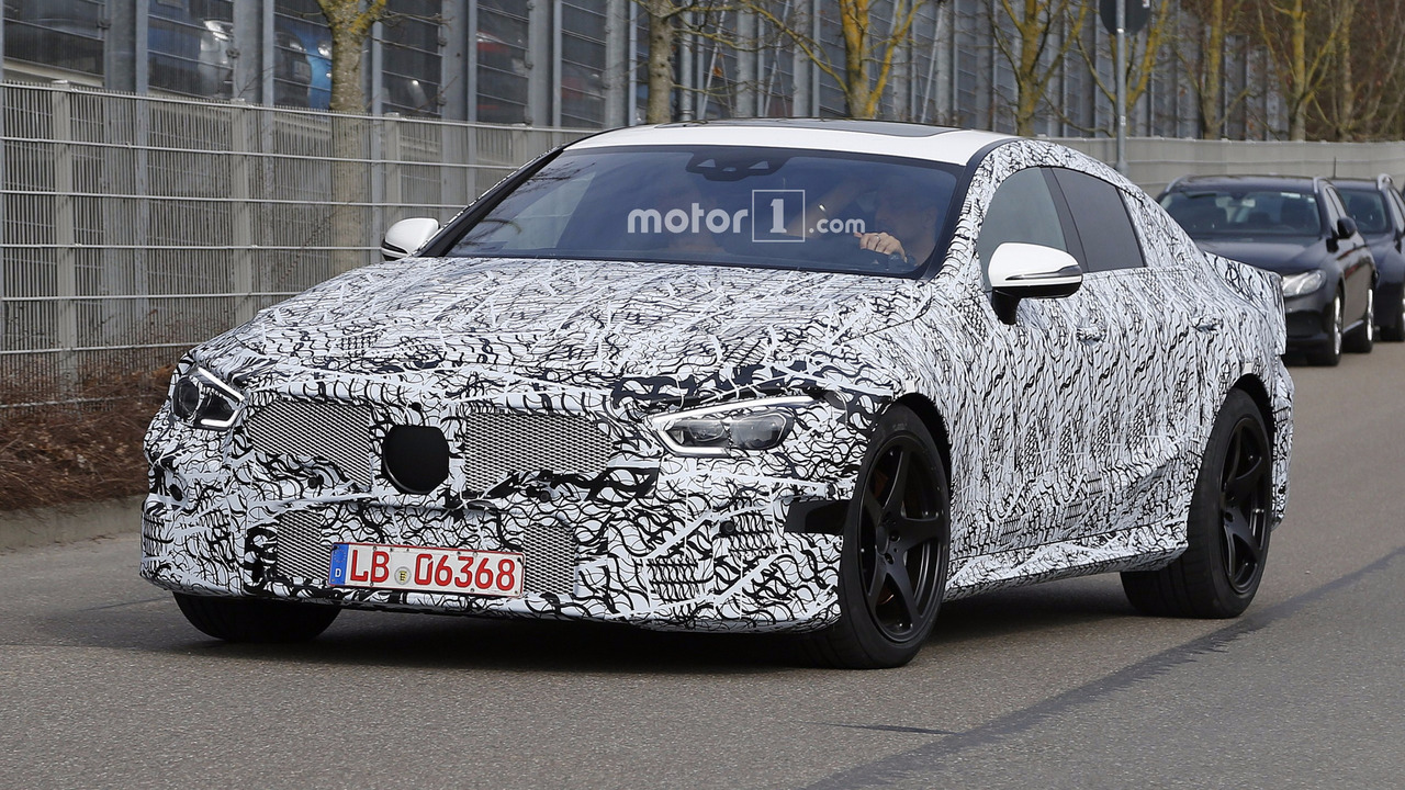 رصد نموذج اختباري للكونسيبت "مرسيدس إيه إم جي GT" بجسم الإنتاج للمرة الأولى Mercedes-AMG 2