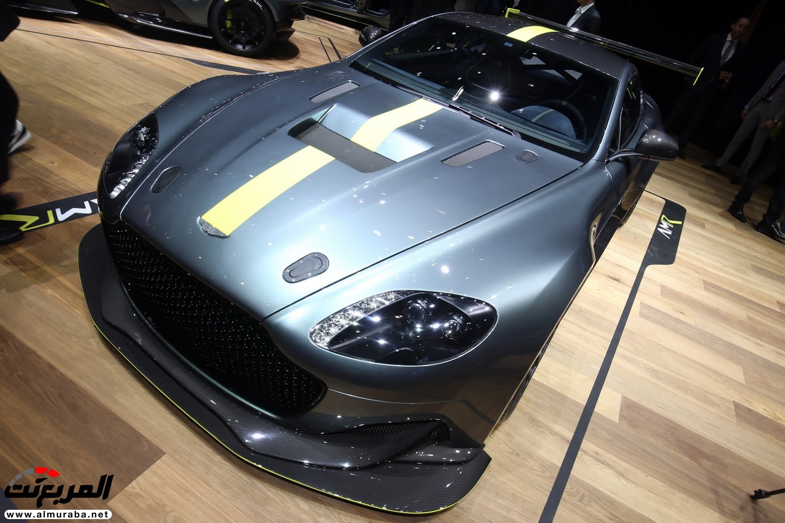 "أستون مارتن" تعرض نسخ كونسيبت عالية الأداء لسيارتي فانتاج ورابيد في جنيف Aston Martin 1