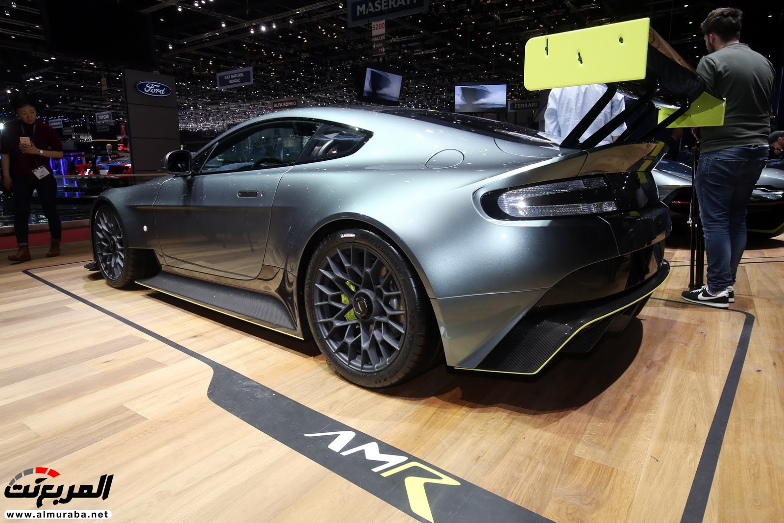 "أستون مارتن" تعرض نسخ كونسيبت عالية الأداء لسيارتي فانتاج ورابيد في جنيف Aston Martin 2