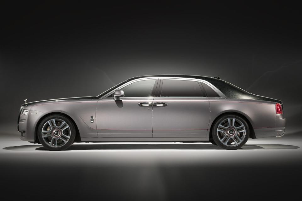 مدير التصميم في “رولز رويس” يتحدث عن الفكرة وراء سيارة جوست المطلية بالماس Rolls Royce