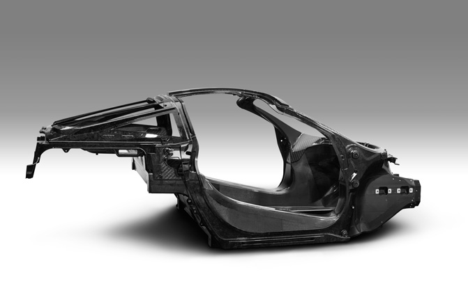 “مكلارين” لا تستبعد صنع سيارة بأربعة أبواب في المستقبل McLaren
