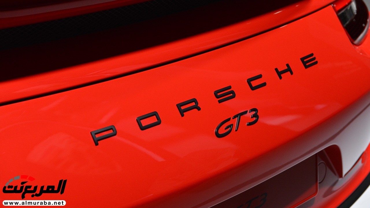 بورش 911 GT3 المحدثة 2018 تتألق في نيويويورك بقوة 500 حصان 8