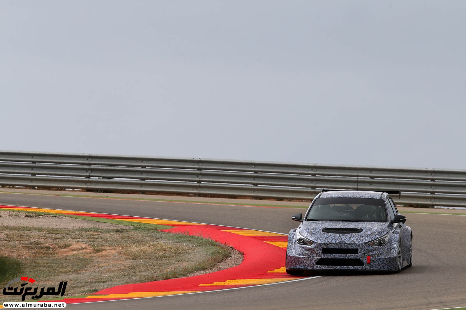سيارة السباق القادمة "هيونداي i30 TCR" تُرصد أثناء اختبارها بحلبة آراغون الإسبانية 3