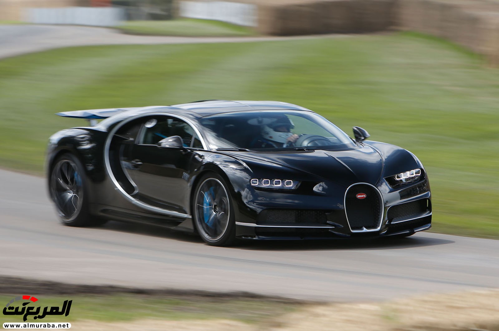 Bugatti chiron скорость