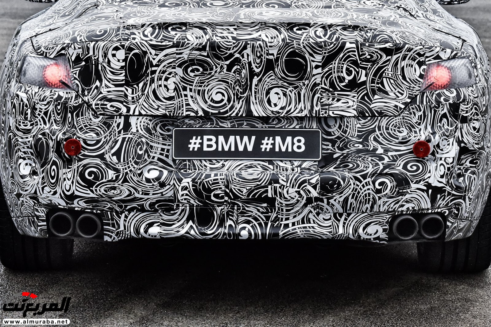 بي إم دبليو M8 يكشف عن نموذجها - وسيارة سباق الفئة الثامنة في الطريق 10