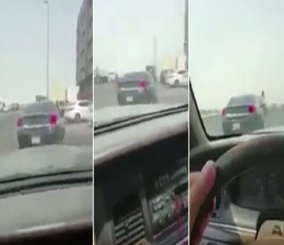 “فيديو” شاهد شاب يصدم مركبة من الخلف متعمدًا