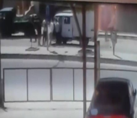 “فيديو” شاهد لحظة دهس 6 اشخاص من قبل سائق في الأردن أثناء مشاجرة جماعية
