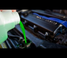 “فيديو”شاهد كمية الأضرار التي تحدث عند استخدام مياه الشرب العادية في “تبريد محرك السيارة”