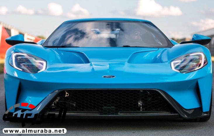 فورد GT الجديدة تبدو فاتنة في هذا الطلاء الأزرق 17