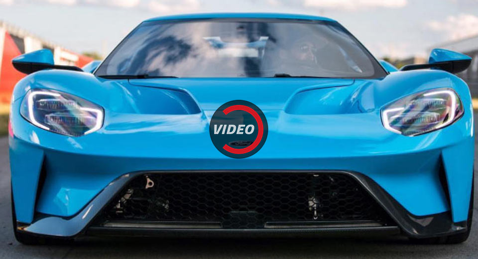 فورد GT الجديدة تبدو فاتنة في هذا الطلاء الأزرق 3