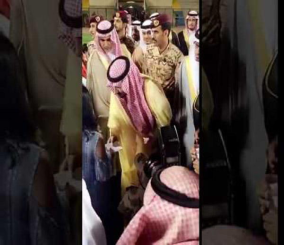 "فيديو" شاهد الأمير عبدالعزيز بن فهد يهدي أسرة أحد شهداء الواجب سيارة جديدة (جمس يوكن) 1