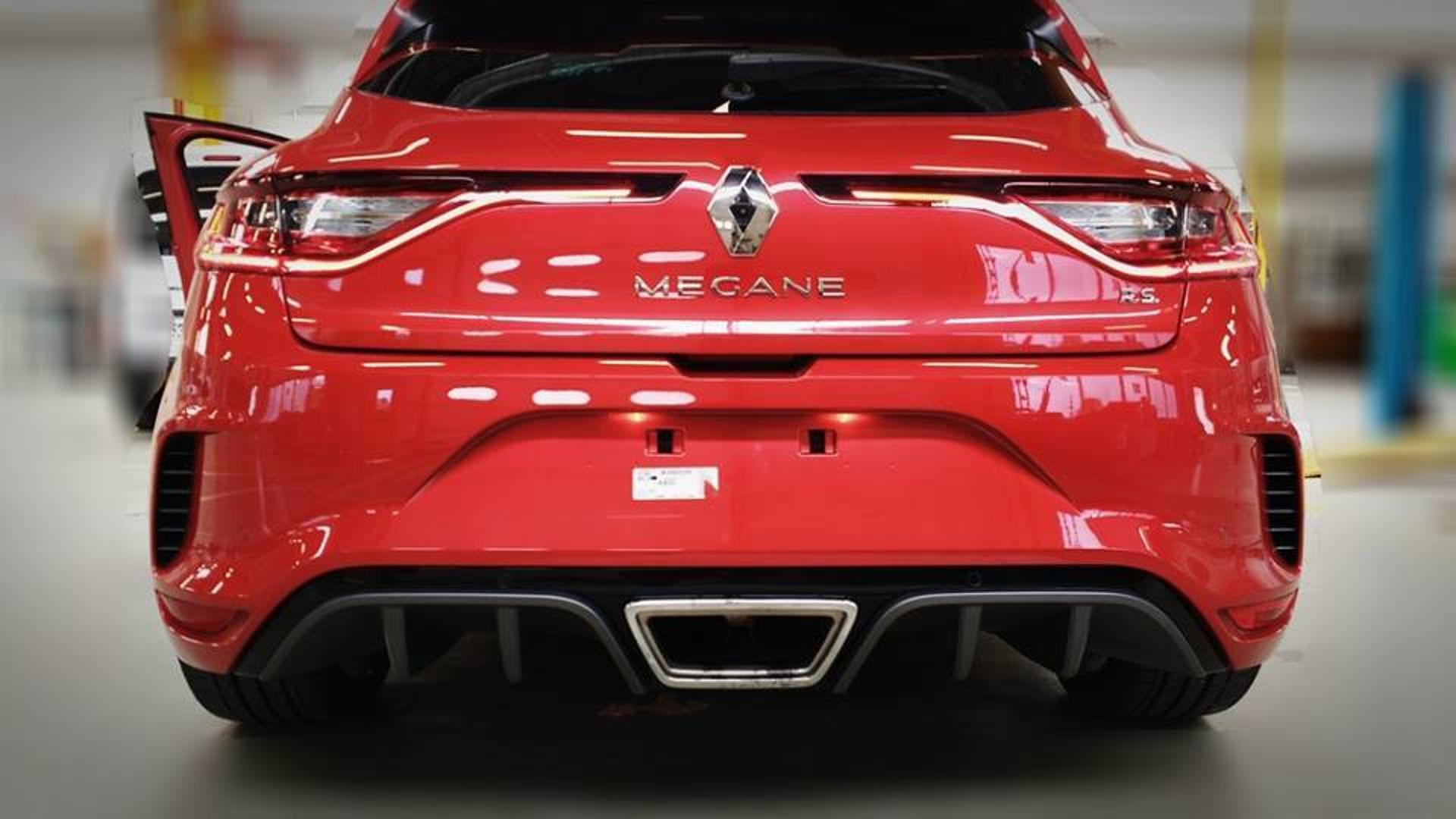 رينو ميجان RS الجديدة عالية الأداء تسرب صورها بفرنسا 1