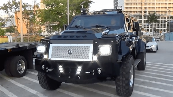 “فيديو” شاهد  أفخم سيارة مسلحة في العالم
