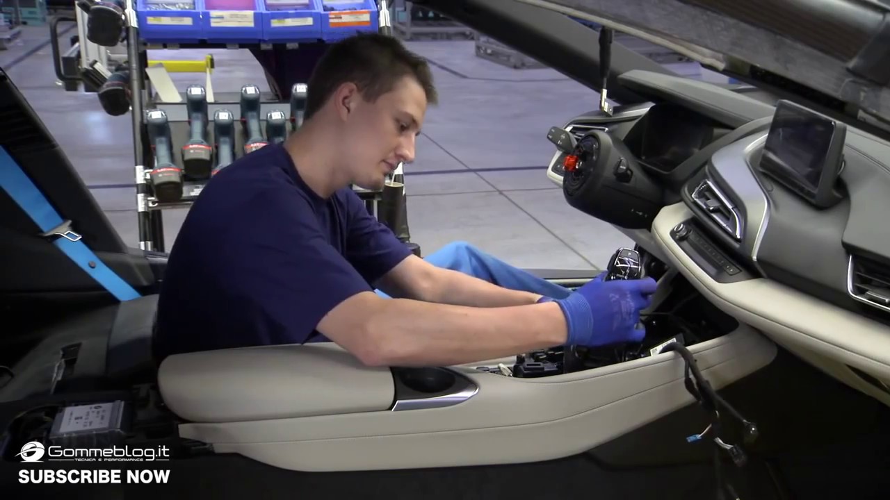 “فيديو”شاهد كيف يتم تصنيع سيارة بي ام دبليو اي 8 الجديدة 2018 New BMW i8