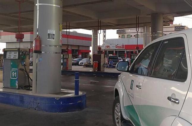 إغلاق عدد من محطات الوقود المخالفة في محافظة جدة