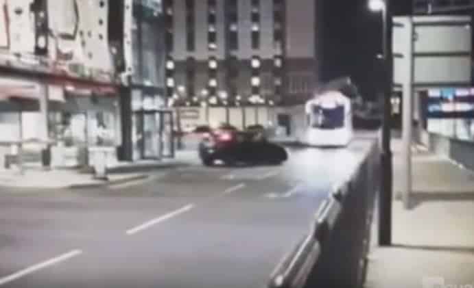 “فيديو” سائق متهور يعرِّض نجوم ريال مدريد للخطر