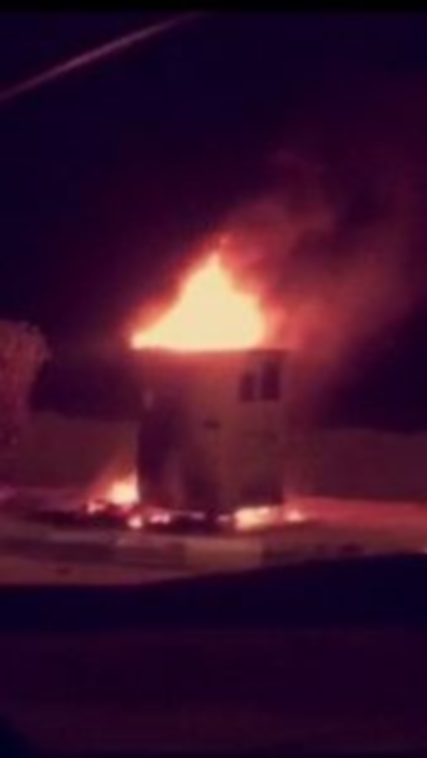 “بالفيديو” شاهد مجهولون يضرمون النار في كاميرا ساهر بحريملاء