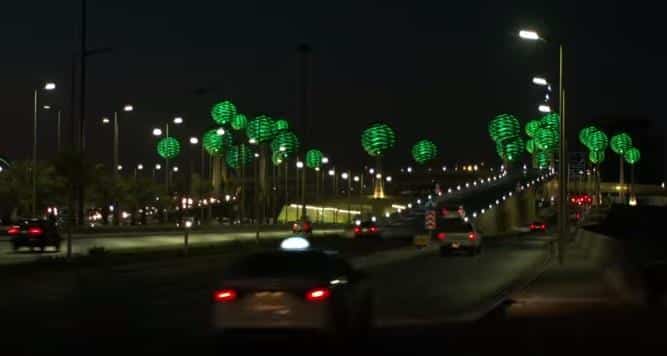 “بالفيديو” شاهد أعمال تشكيلية مُبهرة بتقاطع طريق الملك عبدالله في الرياض
