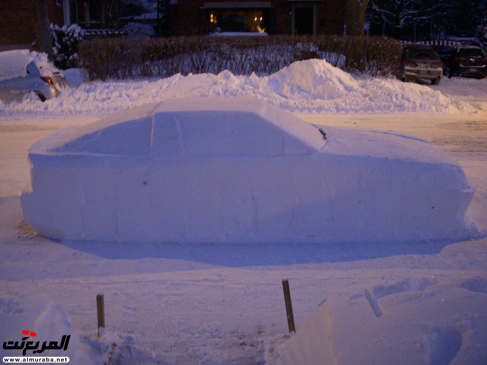 "بالصور" شرطي كندي يخالف سيارة مزيفة "مصنوعة من الثلج" 14
