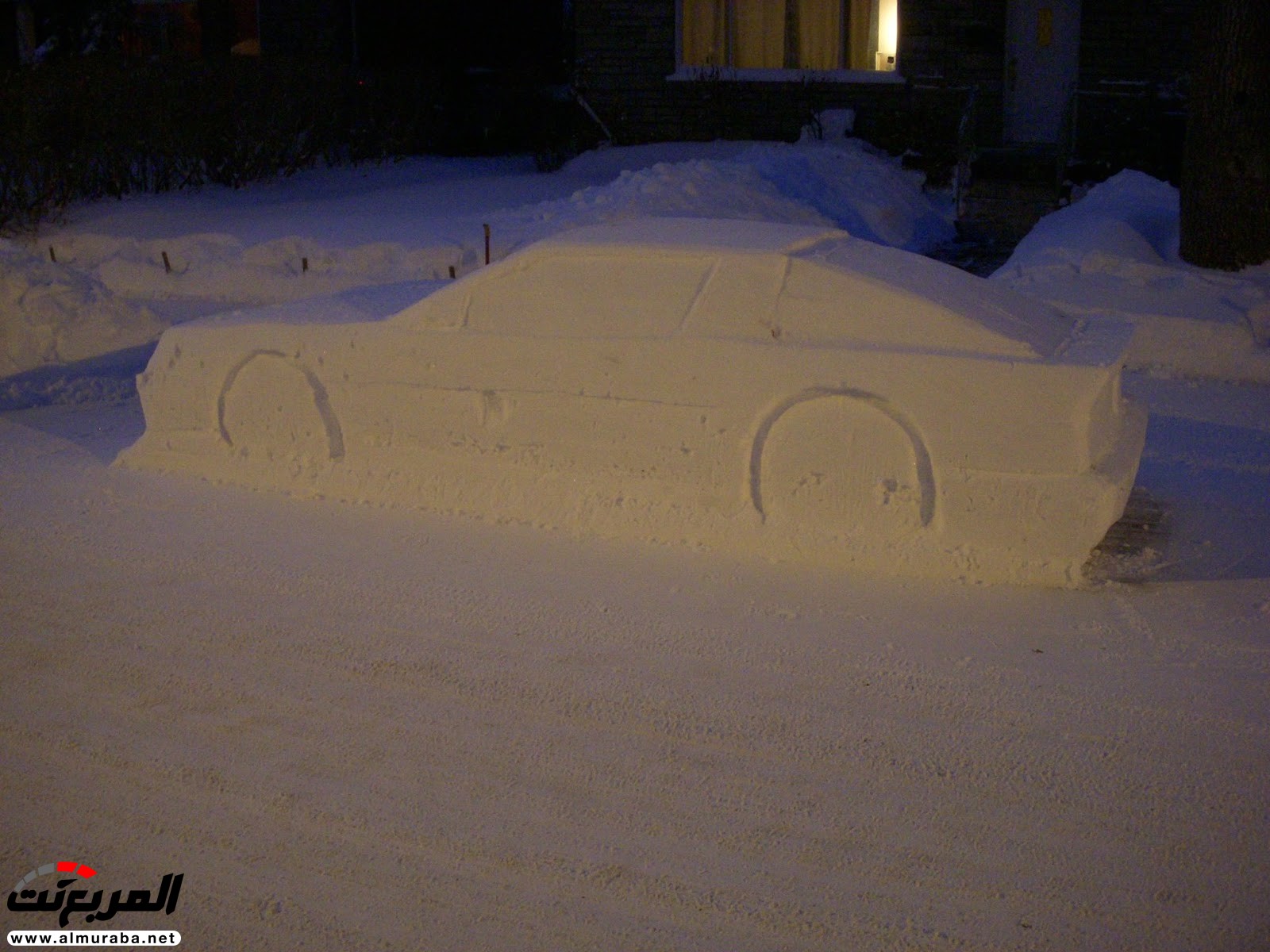 "بالصور" شرطي كندي يخالف سيارة مزيفة "مصنوعة من الثلج" 56