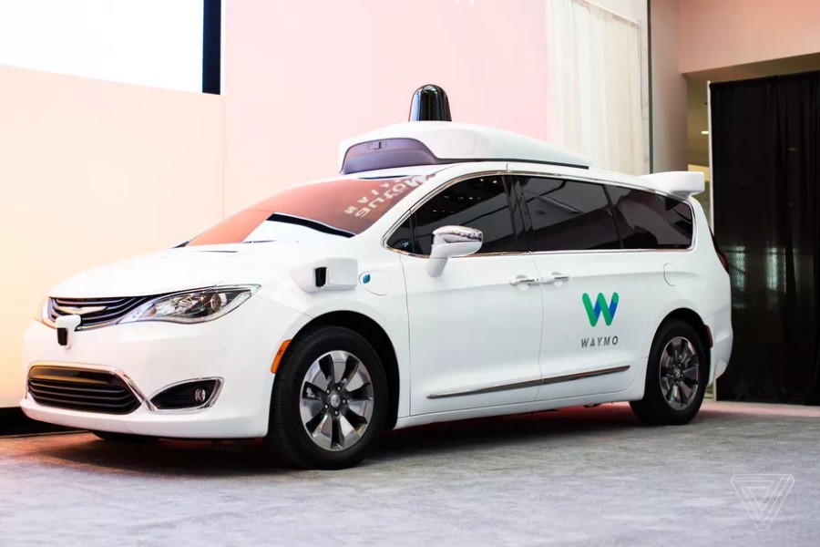 جوجل وايمو تعلن شراء "آلاف السيارات ذاتية القيادة" من فيات كرايسلر 1