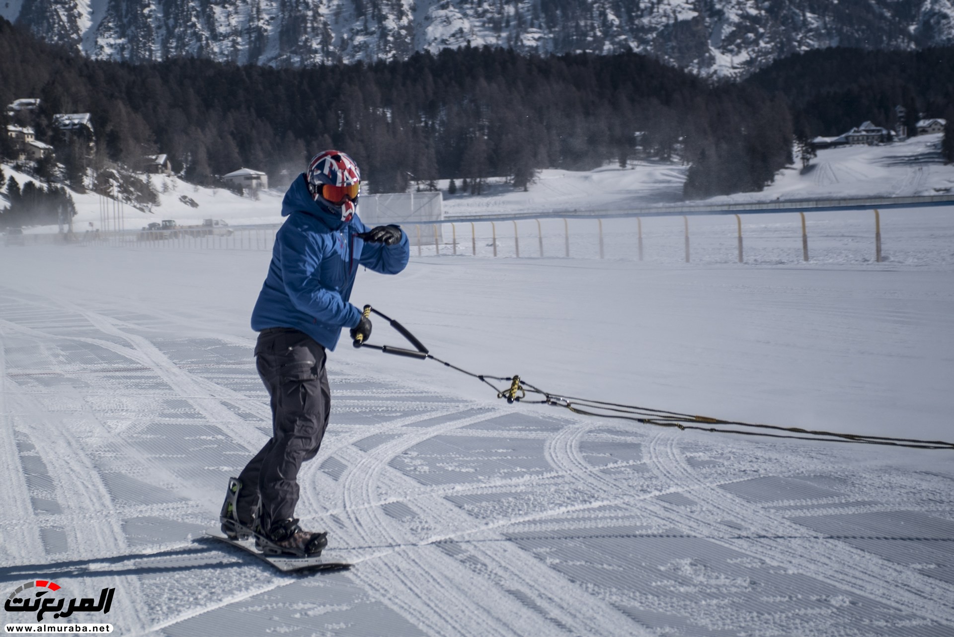 متزلج على الجليد يدخل موسوعة جينيس بمساعدة مازيراتي ليفانتي 26