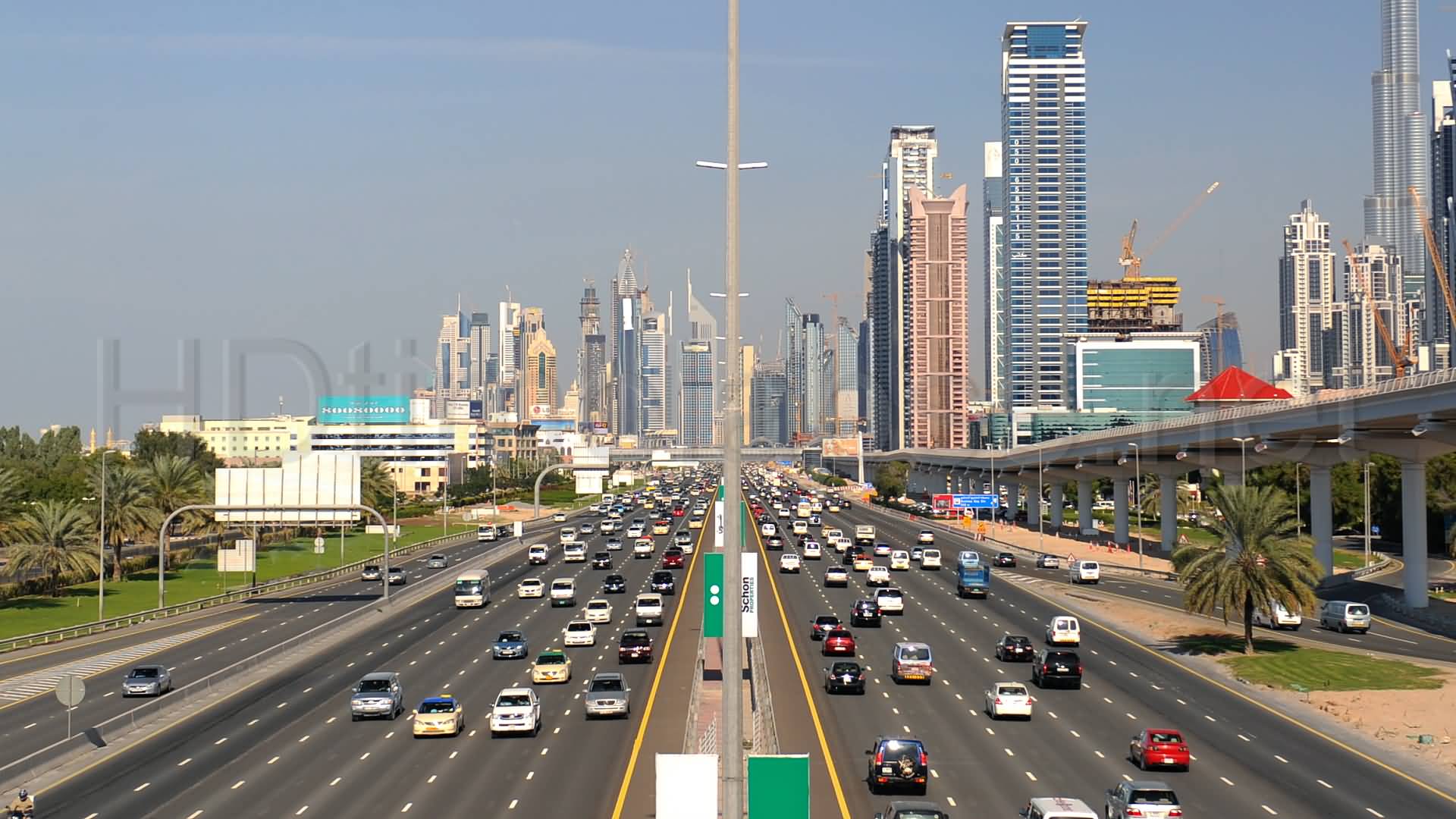 الكشف عن حزمة من المشروعات والأنظمة الذكية للحد من الحوادث في دبي
