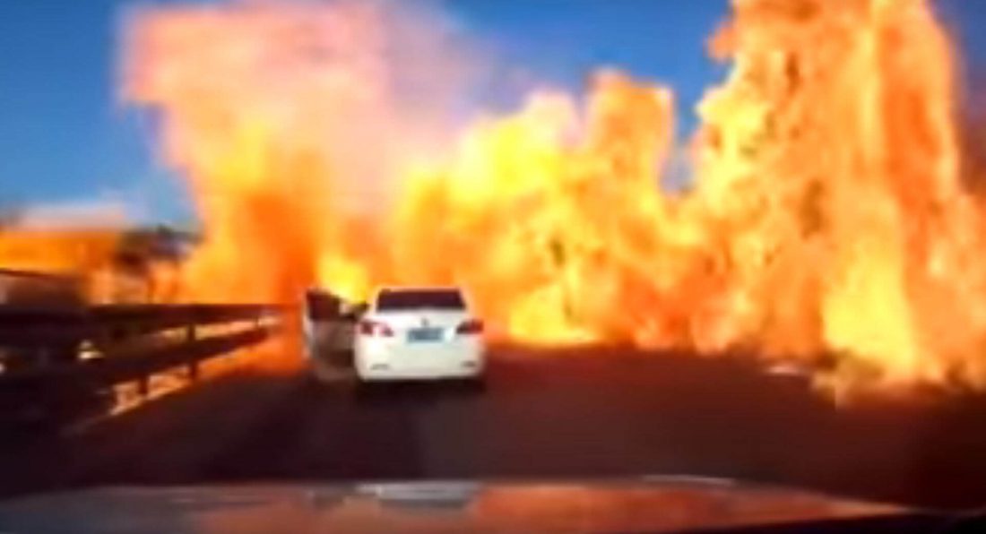 “بالفيديو” شاهد اندلاع حريق هائل على طريق سريع في الصين