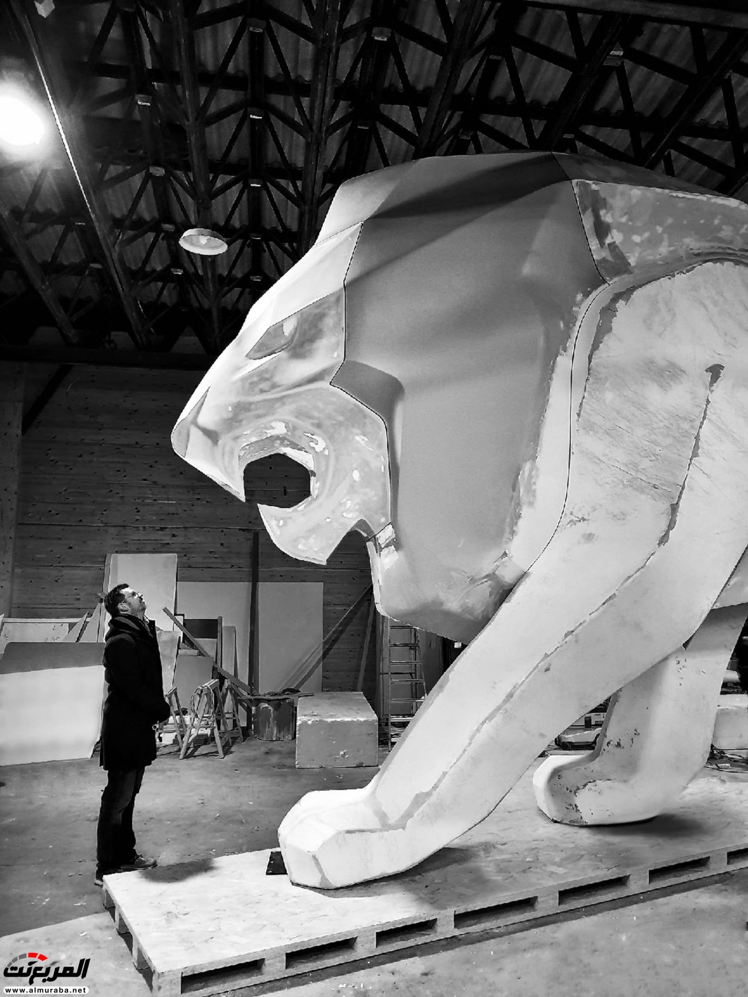 "بالصور" بيجو ستعرض تمثال عملاق على شكل أسد في جنيف 29