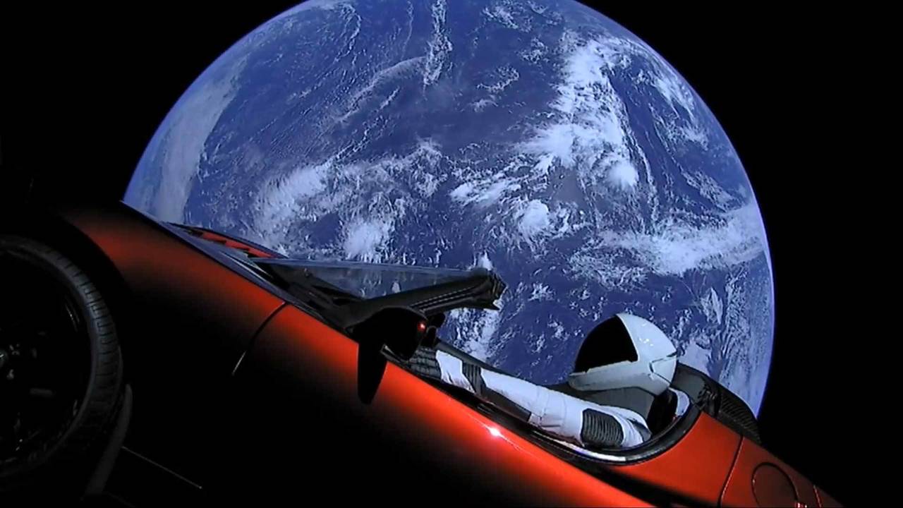 “بالصور” 8 مرات وصلت فيها شركات السيارات إلى الفضاء