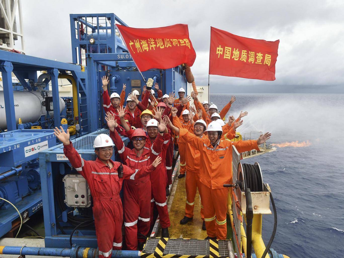 اليابان والصين تستخرج "جليد قابل للاحتراق" من البحر قد يستبدل البترول 5