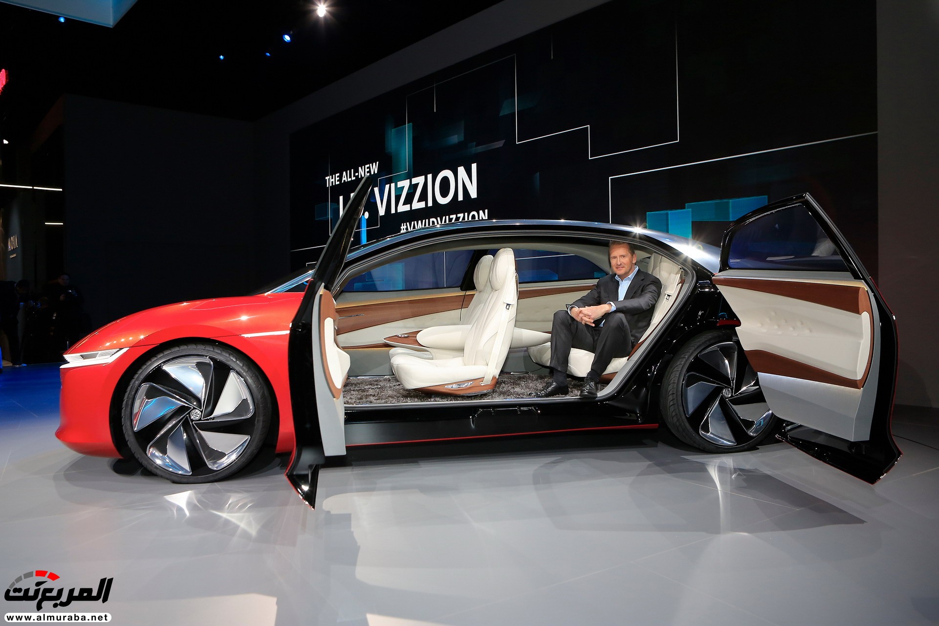 فولكس فاجن I.D Vizzion هي سيارة كهربائية ستكون بديلة طراز فايتون في المستقبل 17