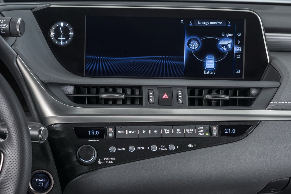 لكزس اي اس 2019 الشكل الجديد الجيل السابع تدشن نفسها رسمياً Lexus ES 70