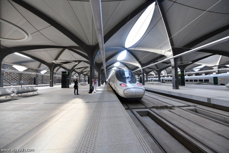 إنطلاق قطار الحرمين السريع في رحلة بين رابغ والمدينة المنورة 11