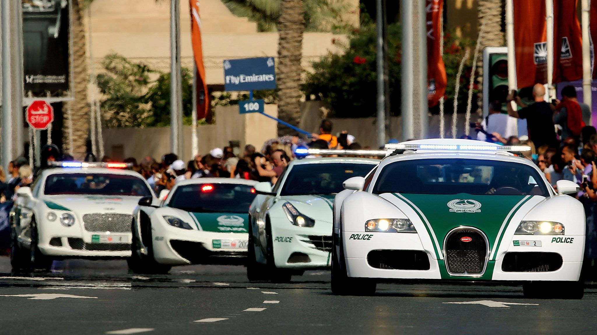 “تقرير” ما الغرض الحقيقي لأسطول شرطة دبي من السوبركارز؟
