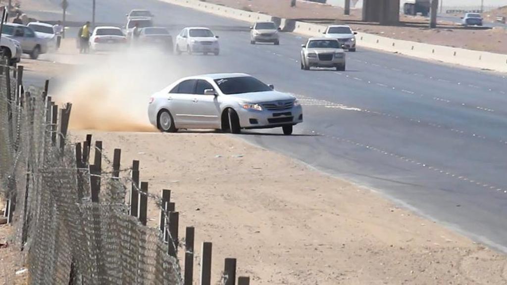 عقوبات الحكومات العربية للتفحيط بالسيارات في الشوارع 1